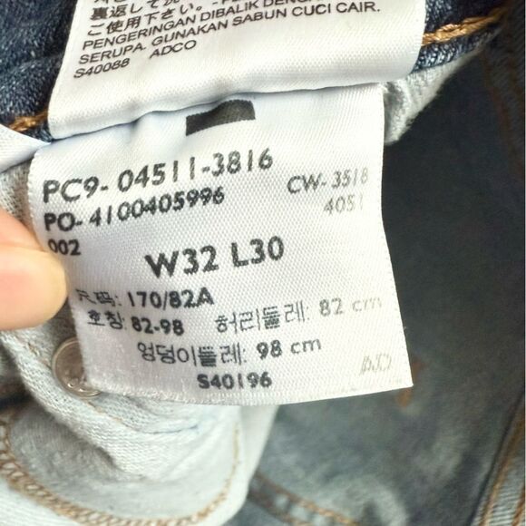 Levi's Straight Leg 511 in Medium Wash - Size 32 X 30 - Picture 6 of 6